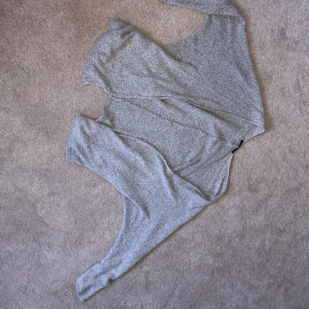 Brandy Melville knitted grey cardigan.
